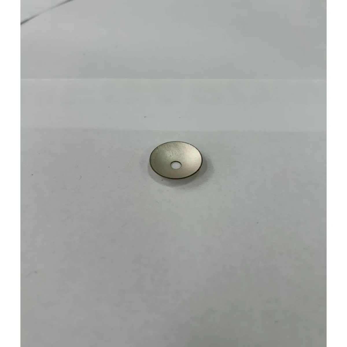 開口条件が設計判断に与える影響を示す小型開口付き球面キャップ圧電セラミックス